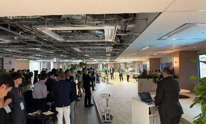 写真　新オフィスで実施した教育事業ユーザーカンファレンス