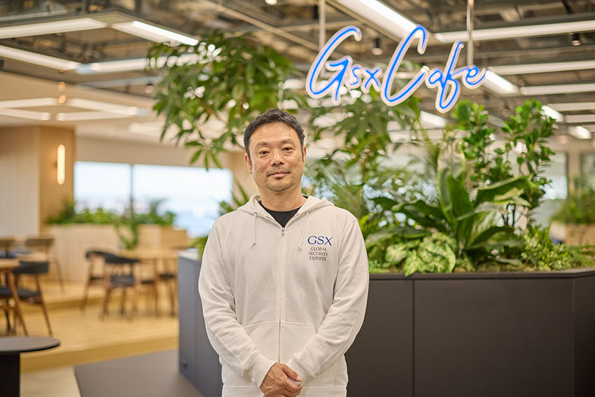 写真　代表取締役社長 青柳史郎